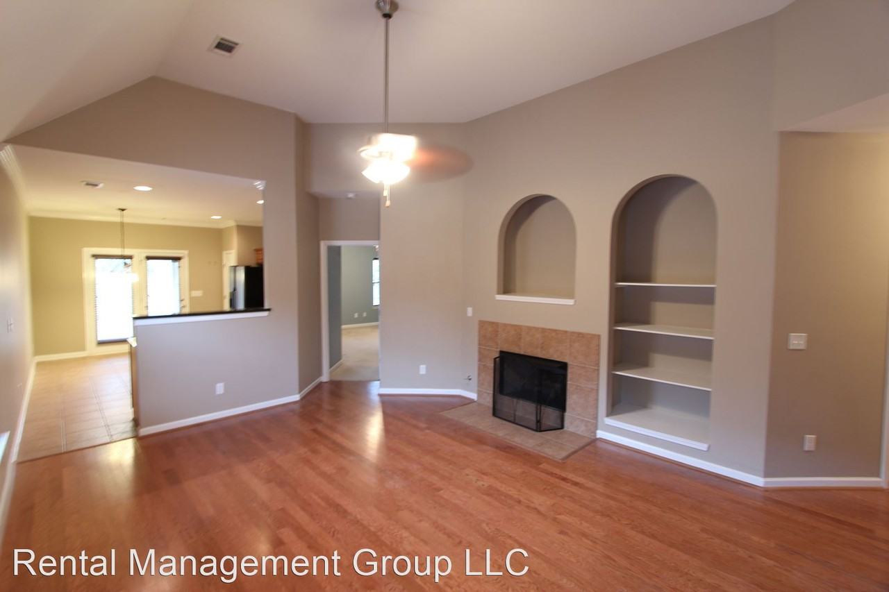 267 Oxmoor Pl - Photo 2 of 13