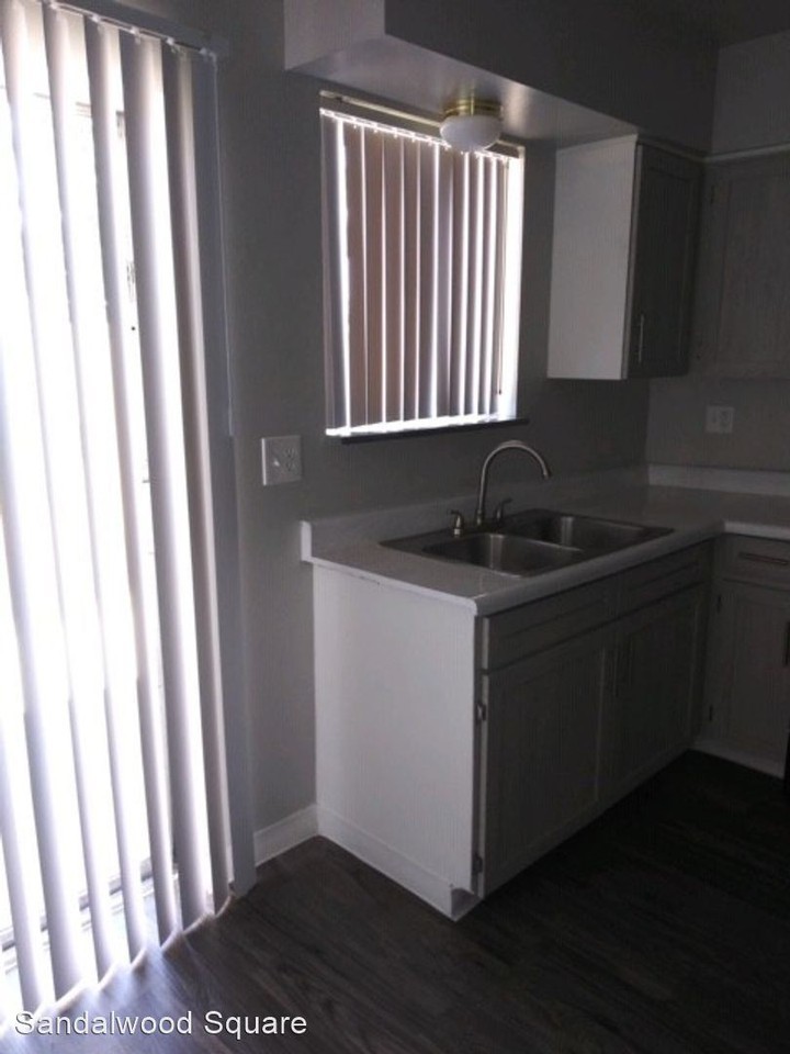 4325 N 23rd Ave - Photo 3 of 10