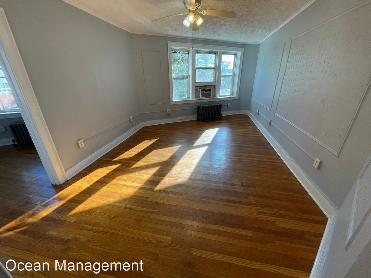70 Circular Avenue - Photo 3 of 10