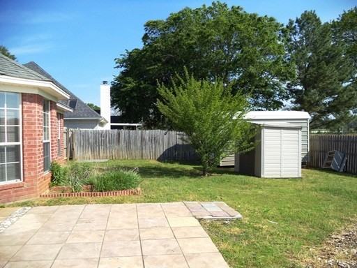 45 Lacey Dr - Photo 3 of 8