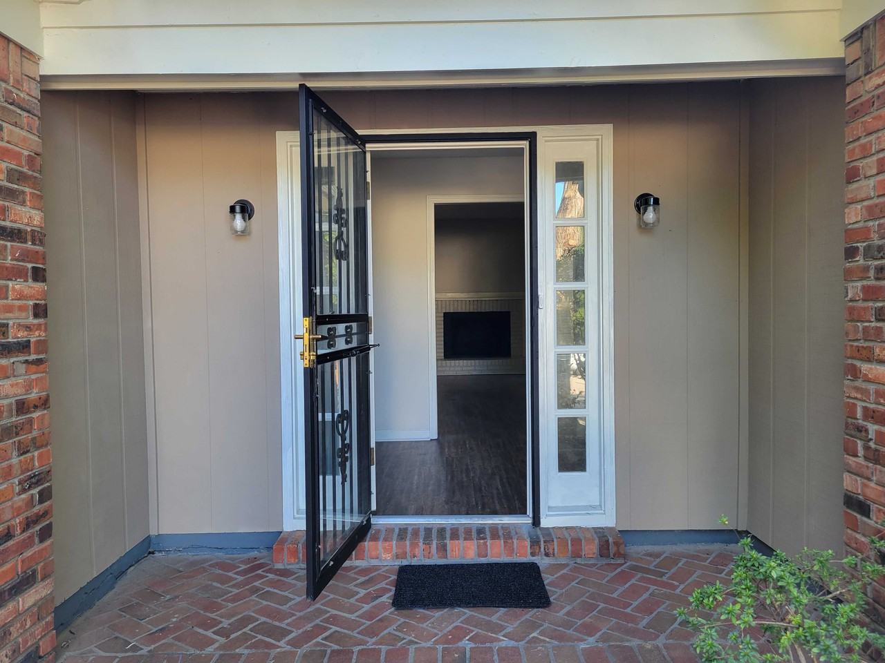 8569 Kings Cross Cv - Photo 3 of 27
