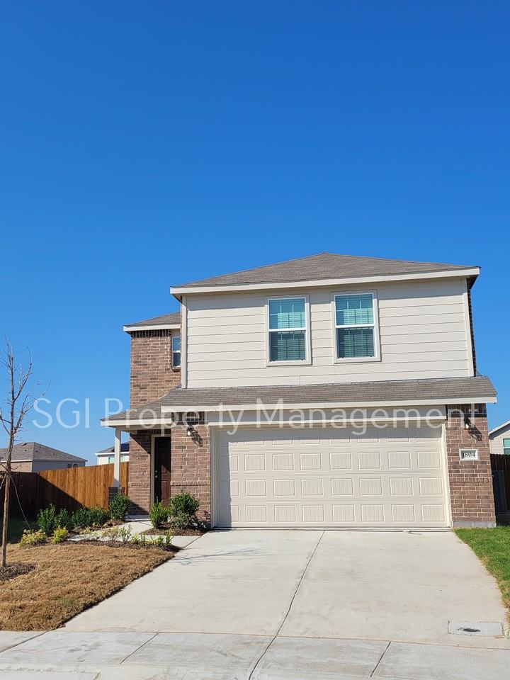 1804 Arcola Ct - Photo 3 of 35
