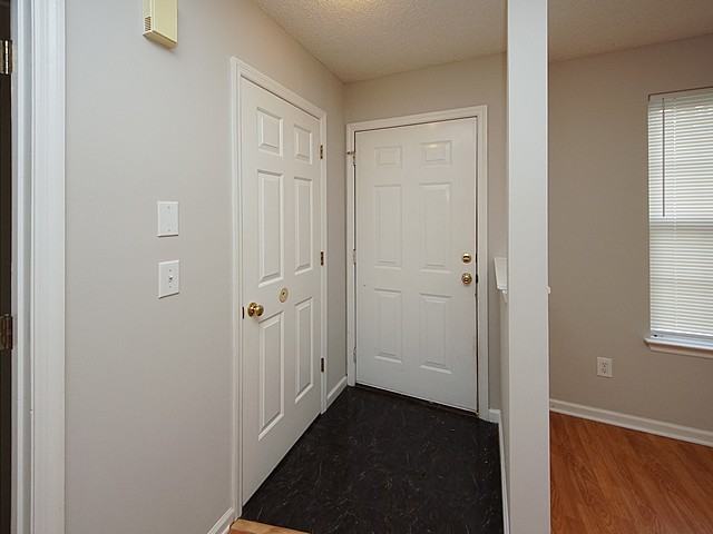 1345 Pinnacle Ln - Photo 2 of 27