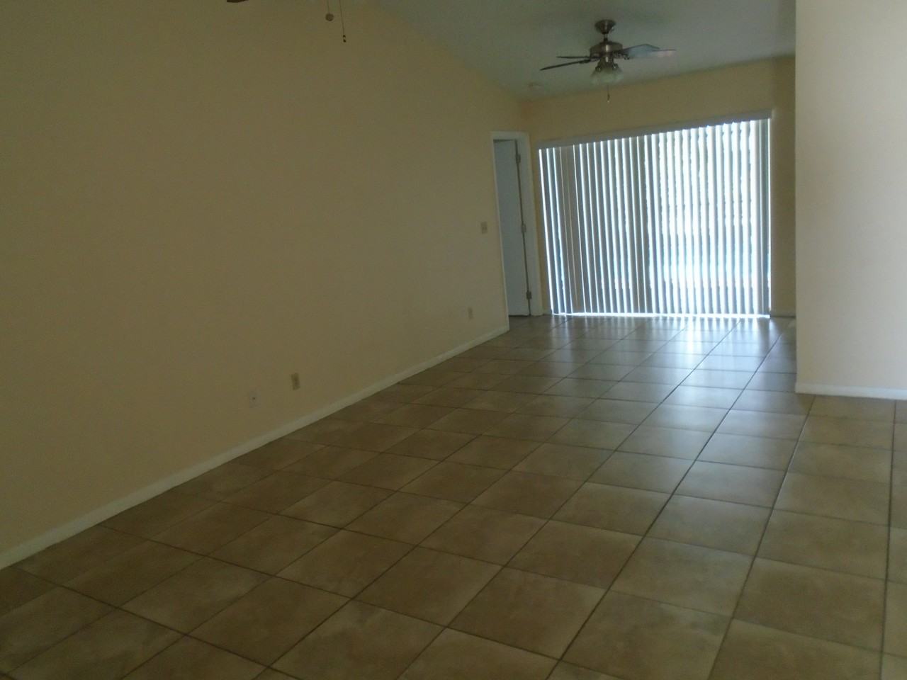 4024 Sw 6th Pl - Photo 3 of 24