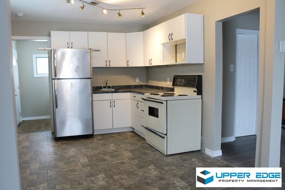 196 Hindley Ave - Photo 2 of 11