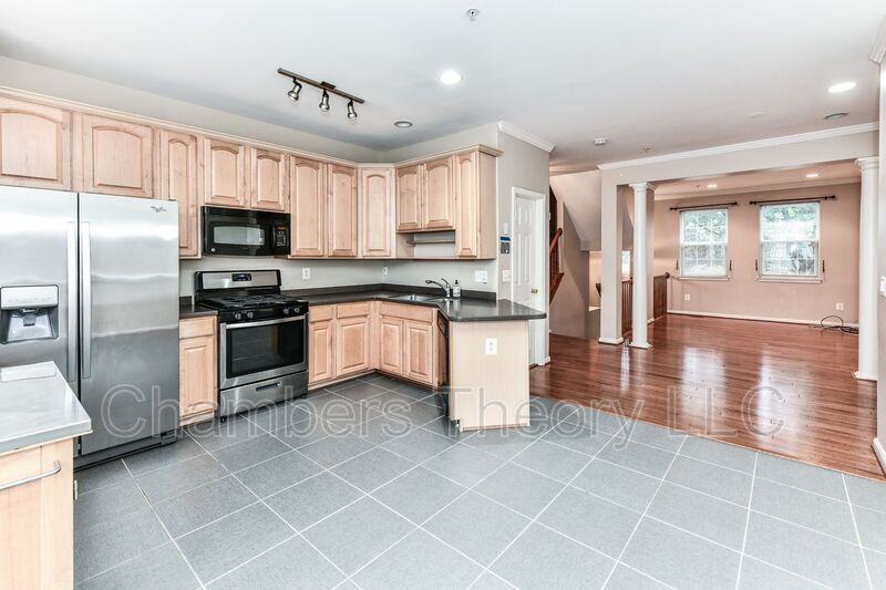 3845 Eisenhower Ave - Photo 7 of 36