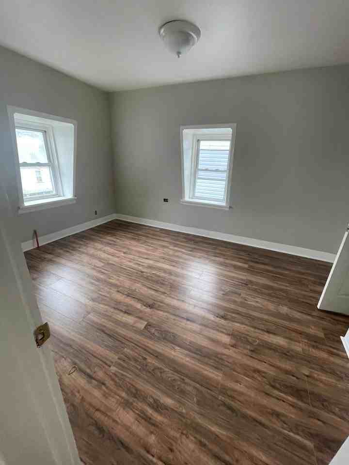 1082 Bond St #2 — photo 4 of 7