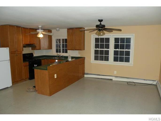 568 Eagle Valley Rd - Photo 3 of 11