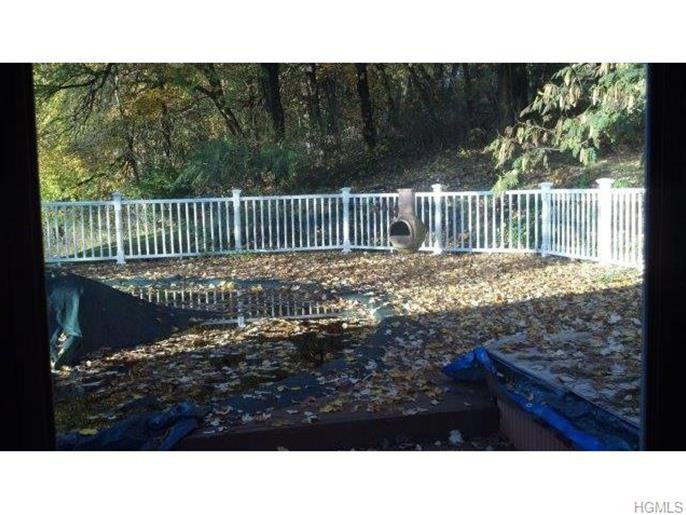 152 Gregory Rd - Photo 3 of 25