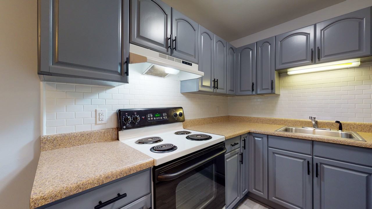 7 Hamilton Avenue - 22Unit 22 #22 - Photo 2 of 37