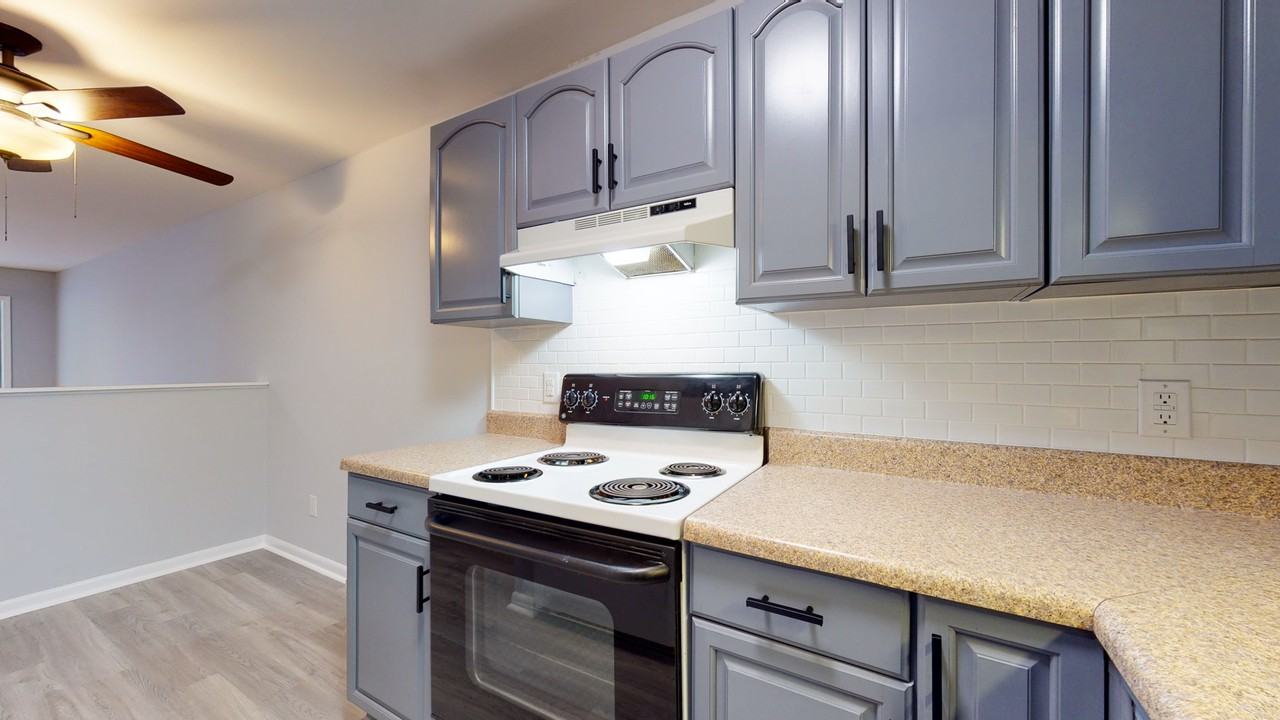 7 Hamilton Avenue - 22Unit 22 #22 - Photo 3 of 37