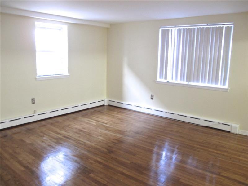 11 Nile St - Photo 2 of 6