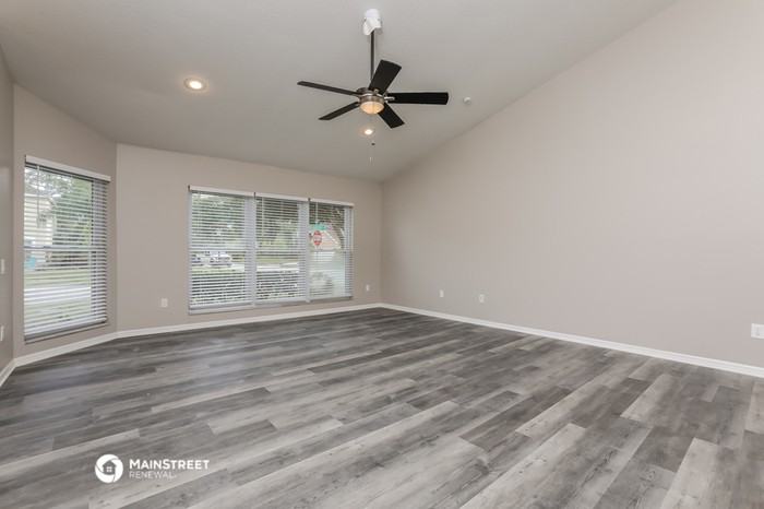 901 Beresford Way - Photo 3 of 16