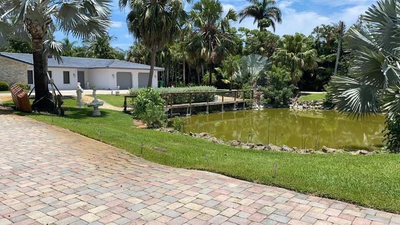 11621 Northwest 21st Court #0 - Photo 3 of 13