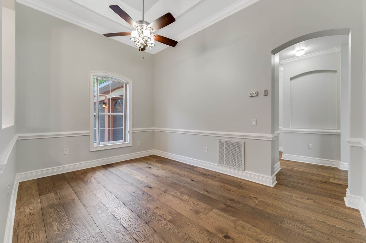 2671 Lookout Ln - Photo 3 of 37