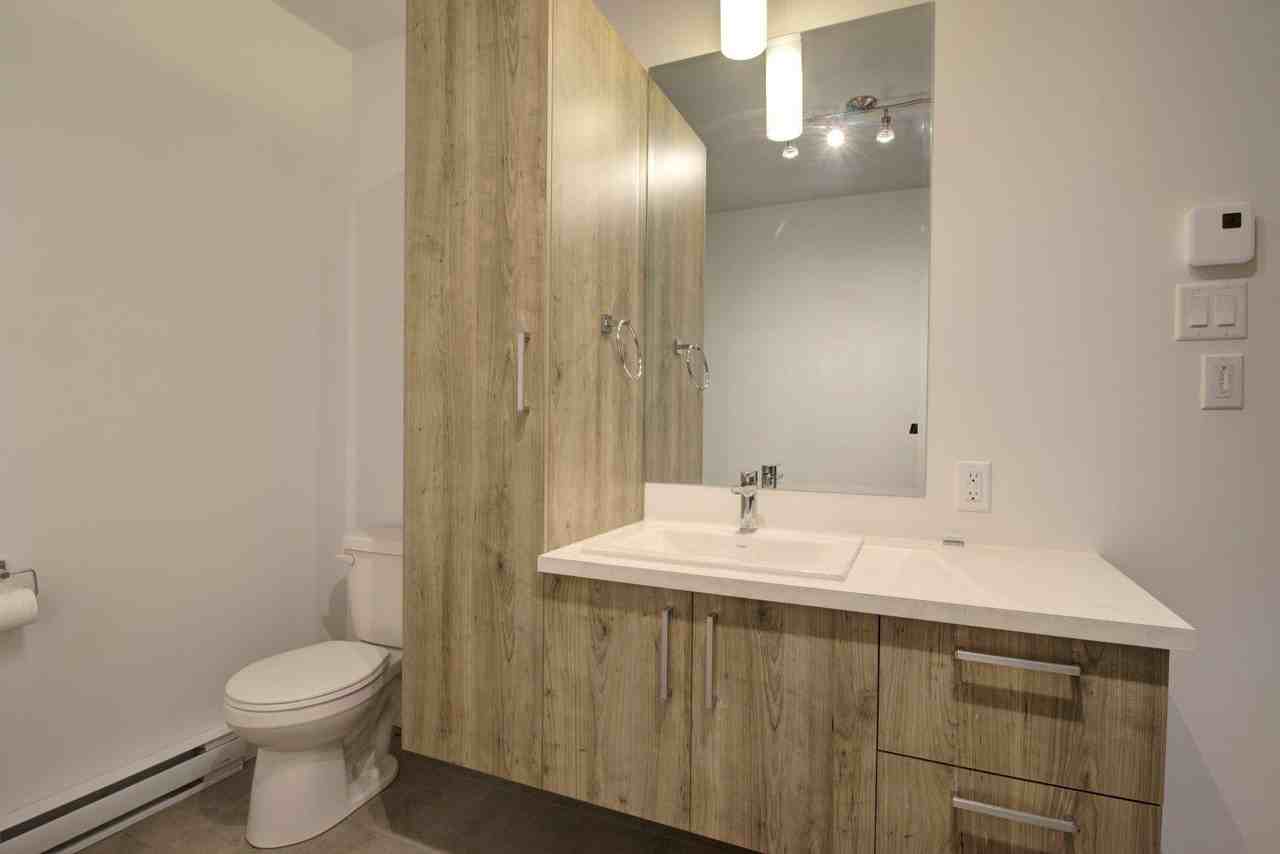 6238 Rue Berlioz, Lévis, QC G6Y 0K6 4 Bedroom Apartment for 1,545