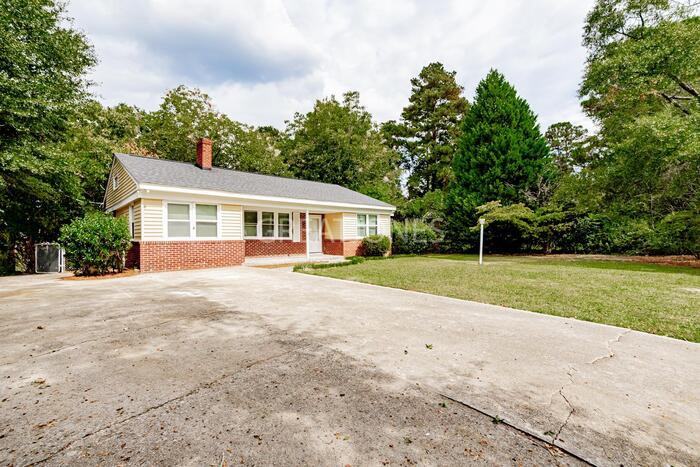 3035 Beechaven Rd - Photo 3 of 30