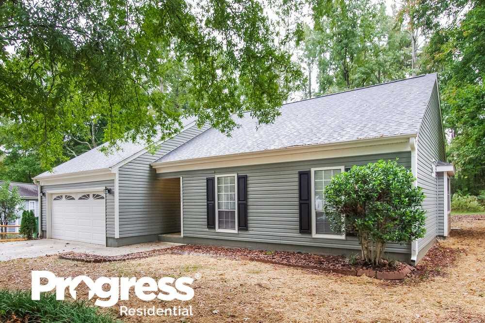 10301 Roundhouse Cir - Photo 3 of 16