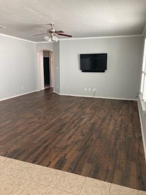 11048 Kinston St - Photo 2 of 14