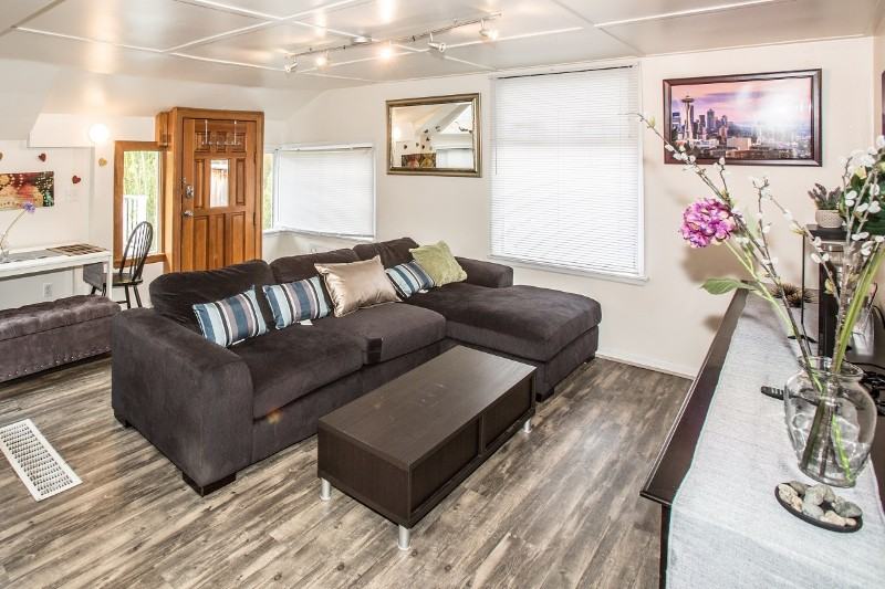 1901 N 80th St #3 - Photo 5 of 12