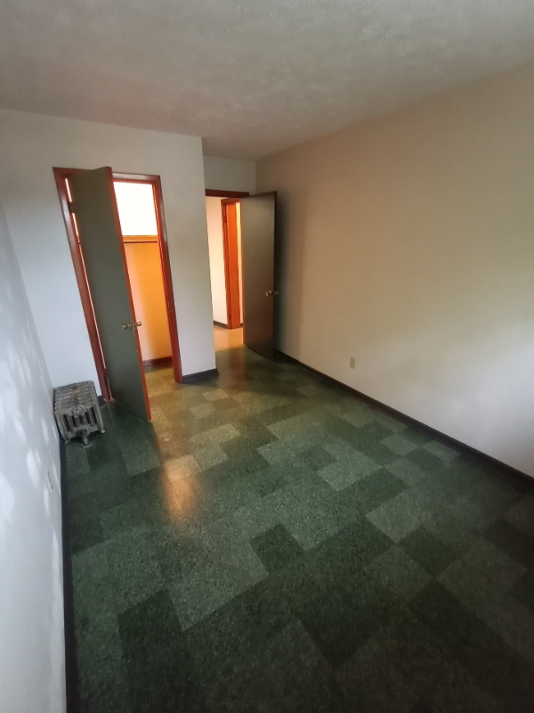 206 Edwin Ave Se #2 - Photo 5 of 10