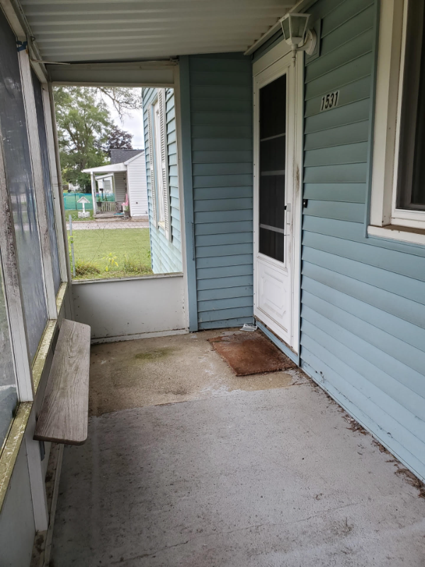 1531 Gilbert St - Photo 2 of 42