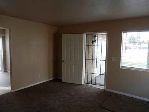 11738 208th St - Photo 3 of 20