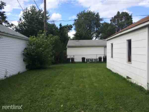 14826 Eureka Rd - Photo 2 of 8