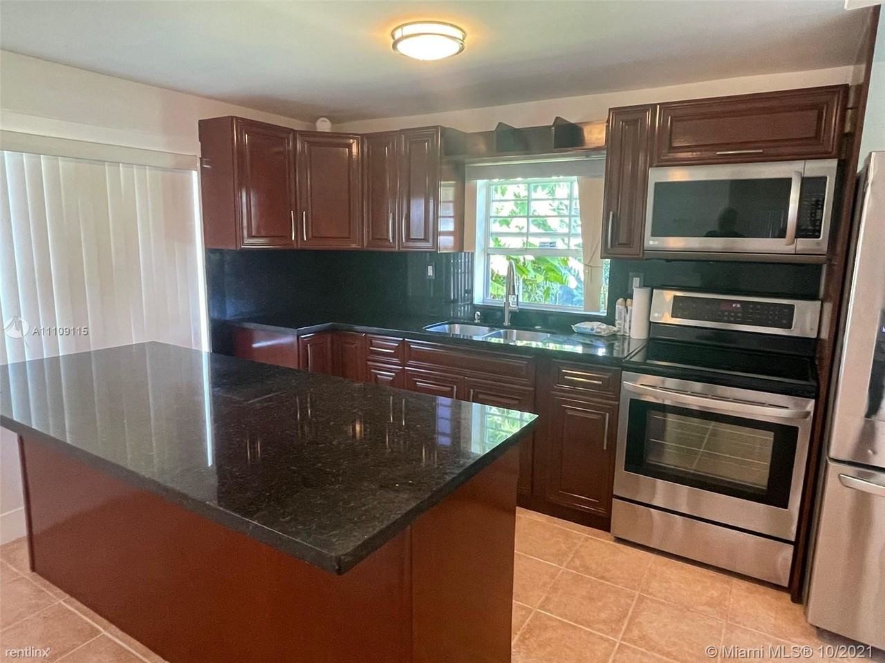 2255 Sw 26th St #1 - Photo 3 of 14