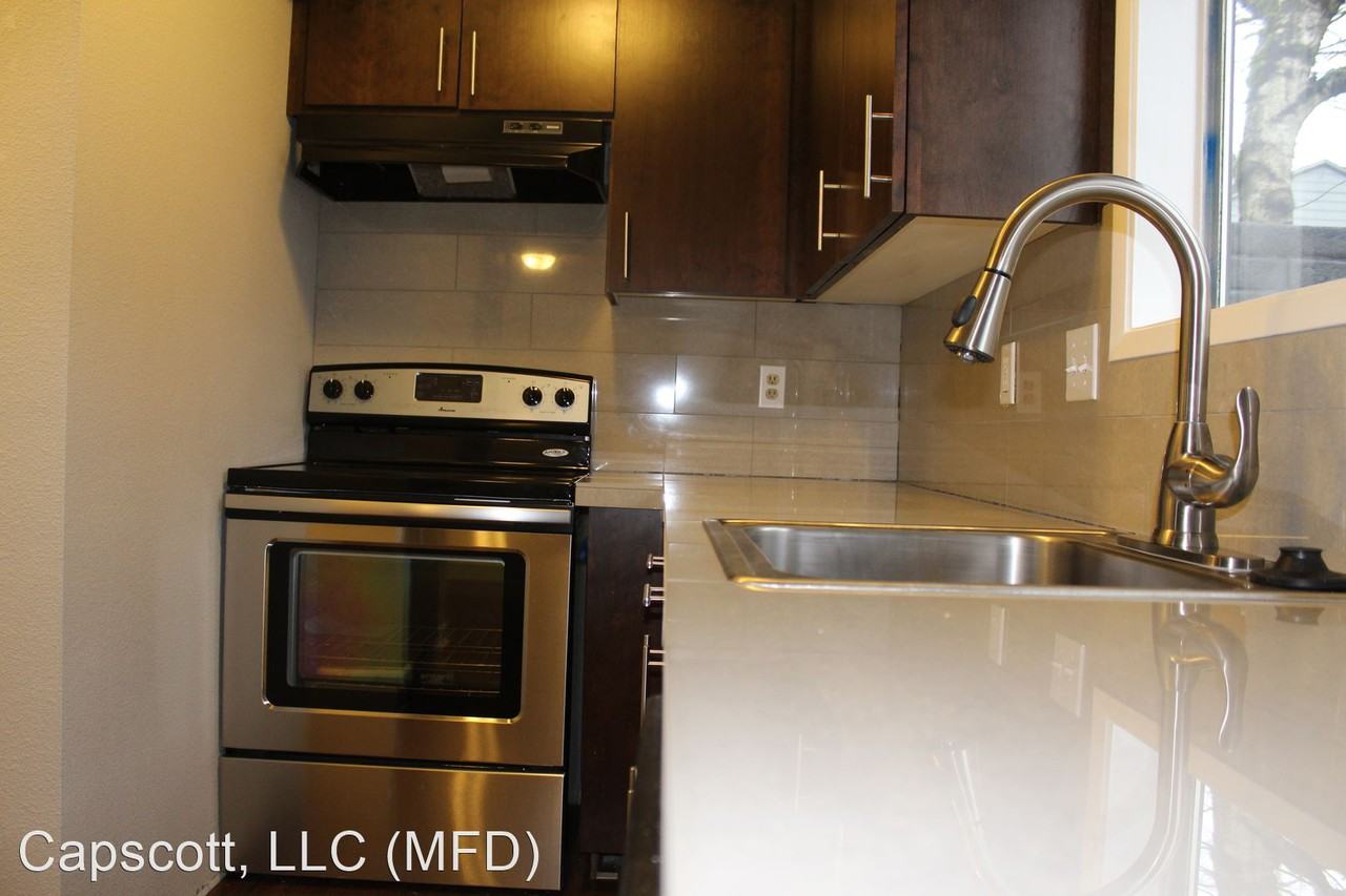 3011 E. 20th St. - Photo 2 of 11