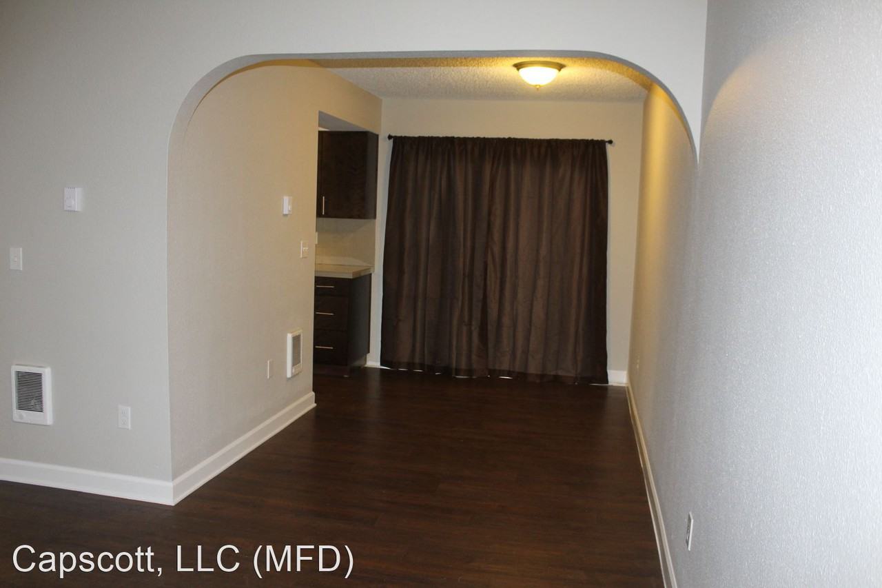 3011 E. 20th St. - Photo 3 of 11