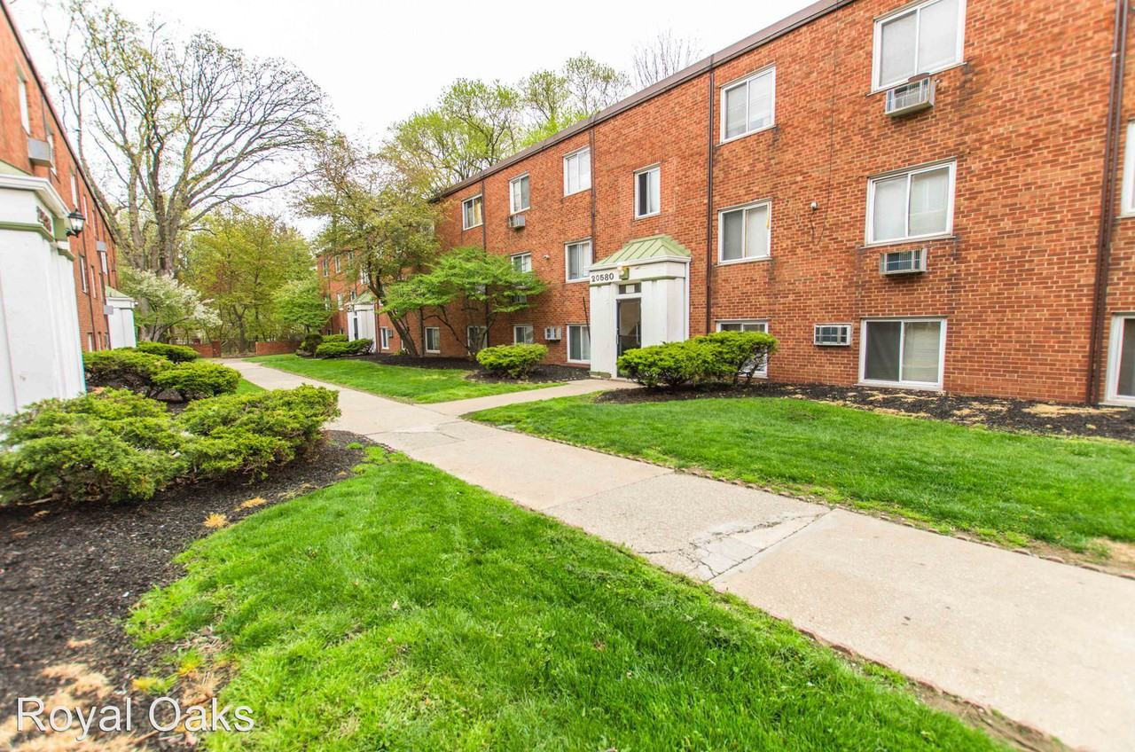 20580 Lorain Road - Photo 3 of 23