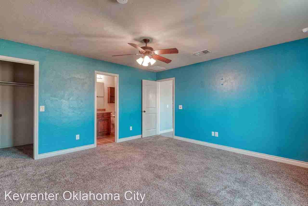 1817 Nw 143rd St - Photo 3 of 20