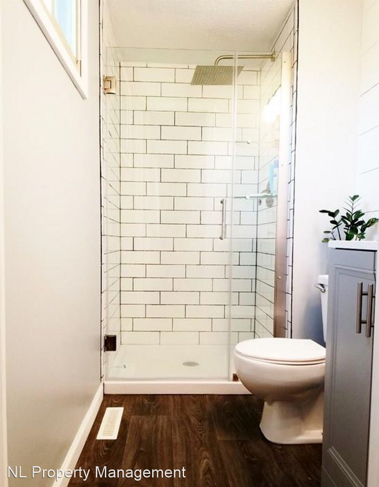 11212 Z St - Photo 3 of 17