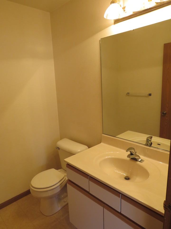 3205 Oak Knoll Dr - Photo 2 of 14