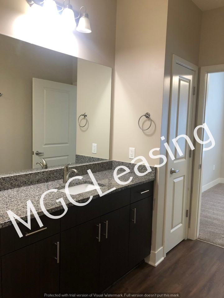 5711 NE 80th Ter - Photo 2 of 18