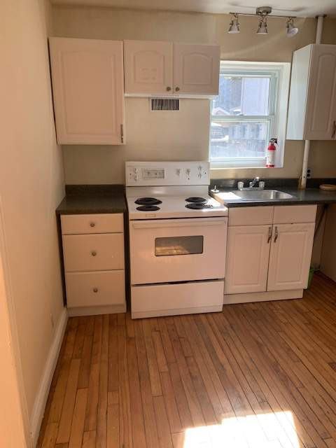 28 Robinson Ave - Photo 2 of 15