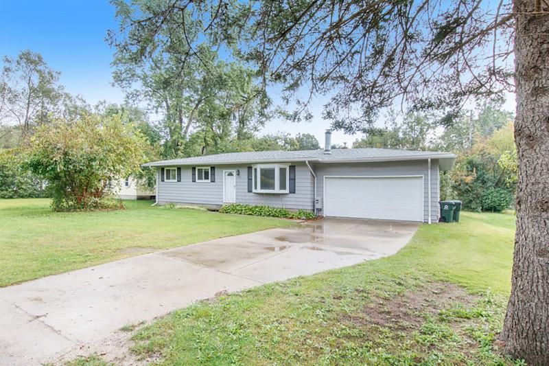 3755 Waldon Rd - Photo 2 of 17