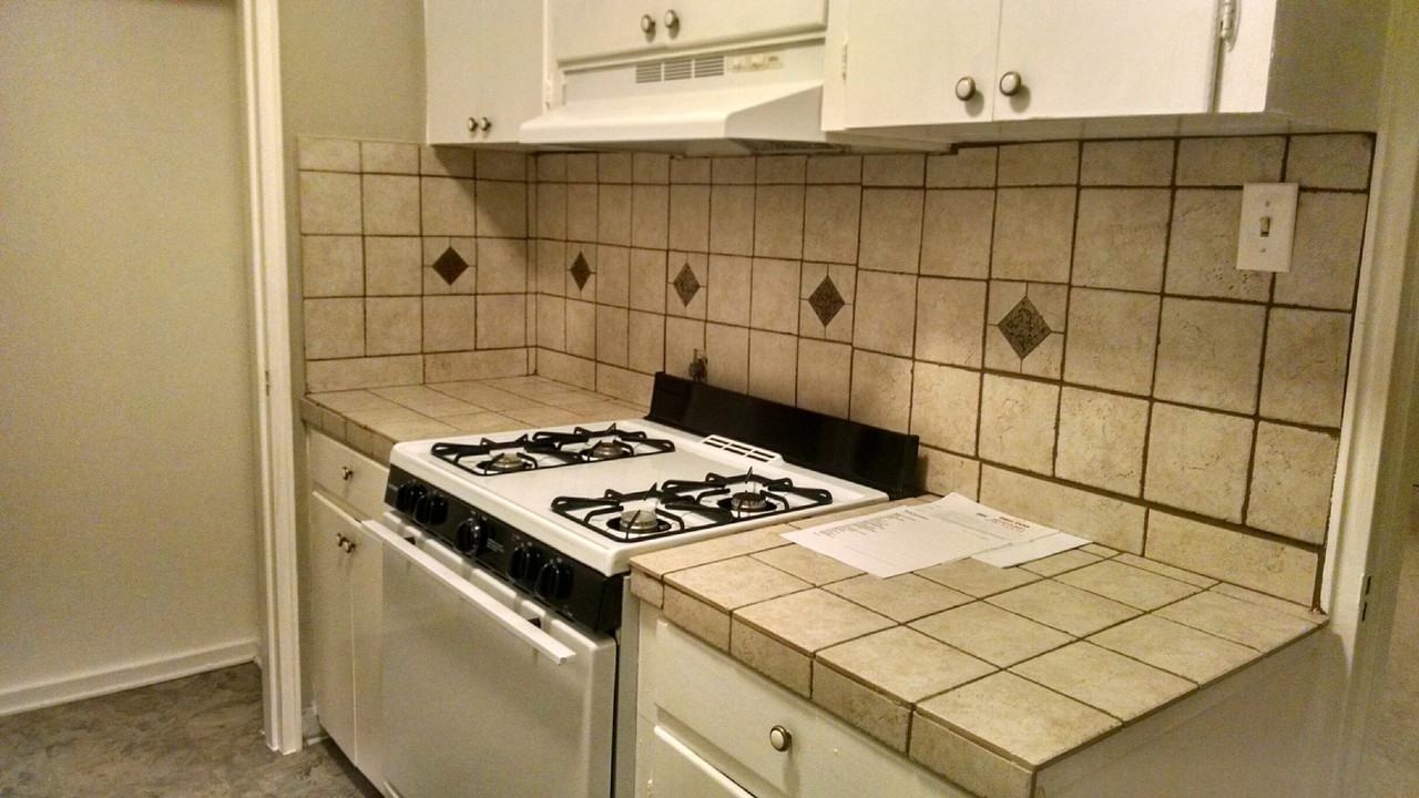 127 Crestview DriveApt 3 #3 - Photo 6 of 15