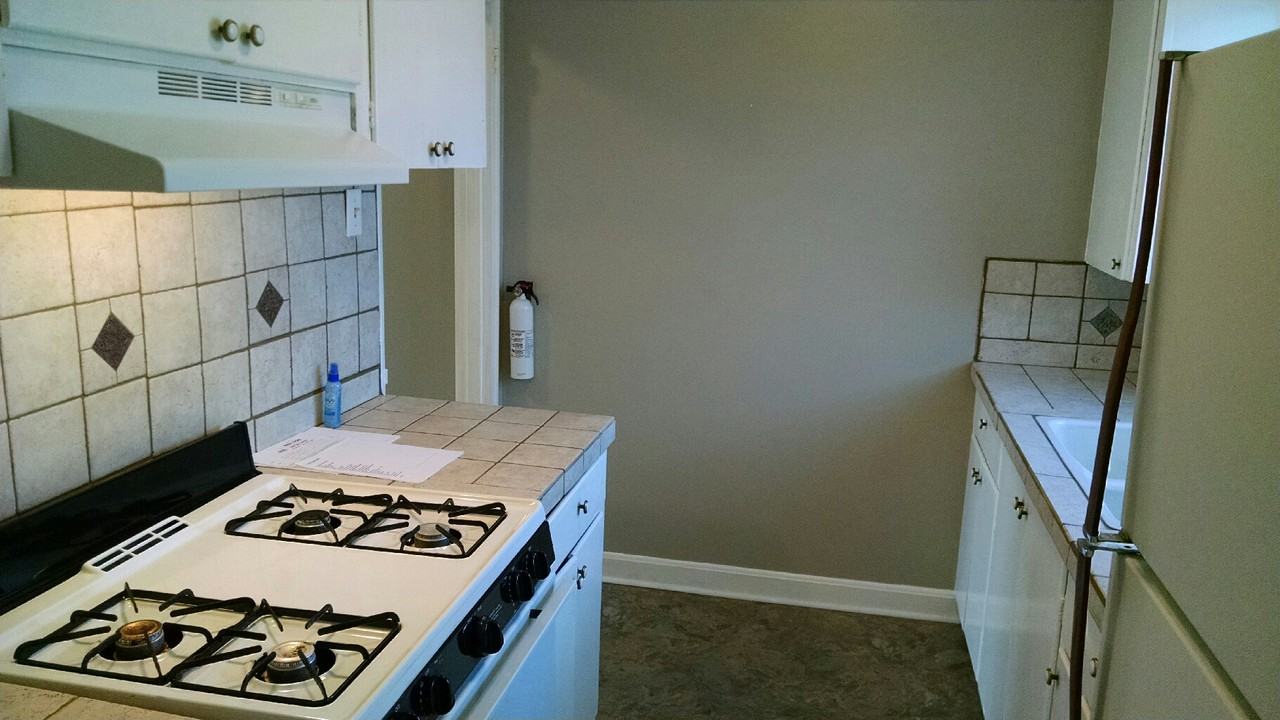 127 Crestview DriveApt 3 #3 - Photo 7 of 15