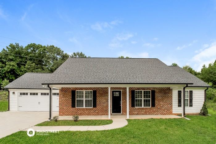 1111 Folkstone Ridge Ln - Photo 2 of 17