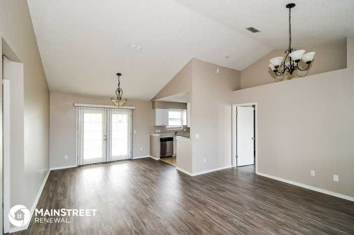 7824 Pepper Cir W - Photo 3 of 16