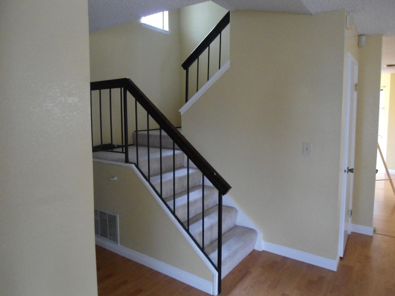 3051 Azevedo Dr - Photo 3 of 11