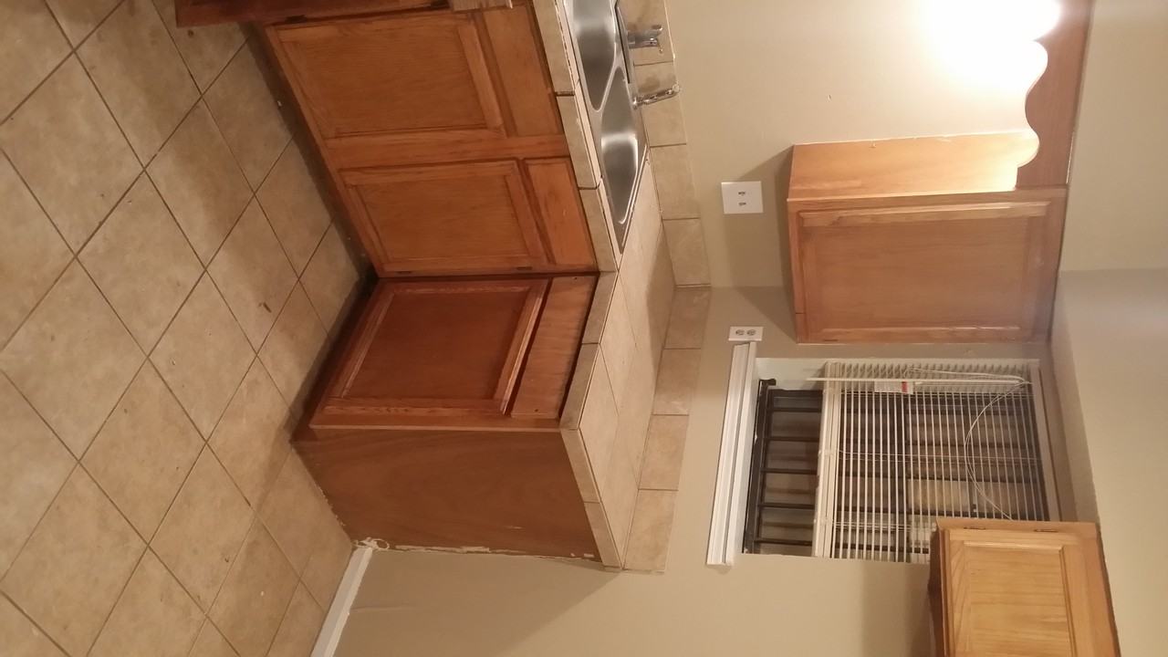 3829 Walsingham Dr - Photo 2 of 5