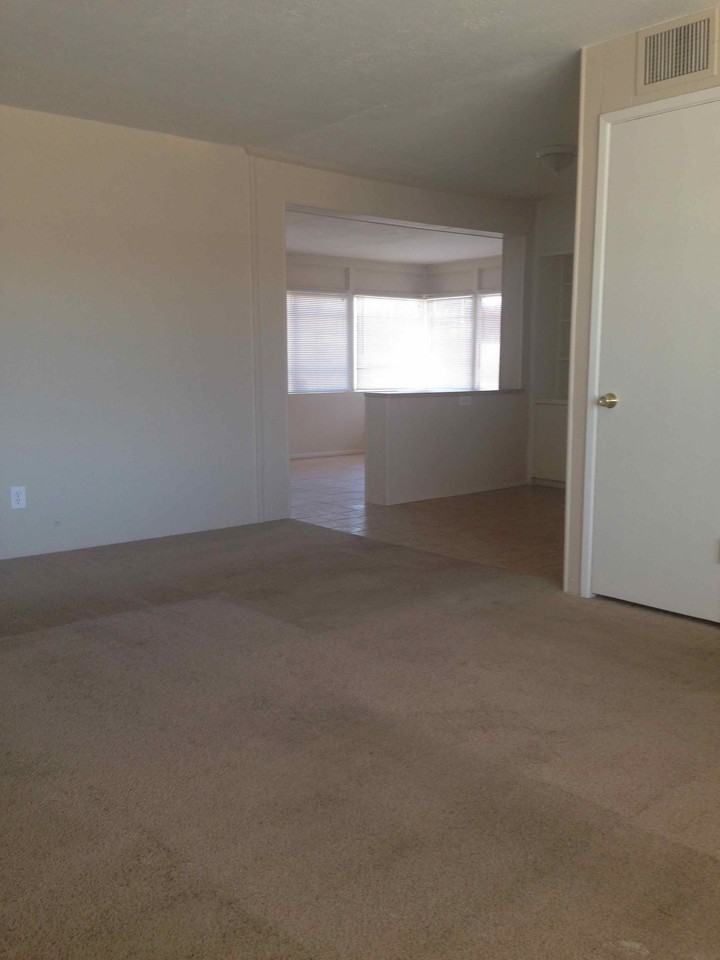 2928 W Pierson St - Photo 3 of 4