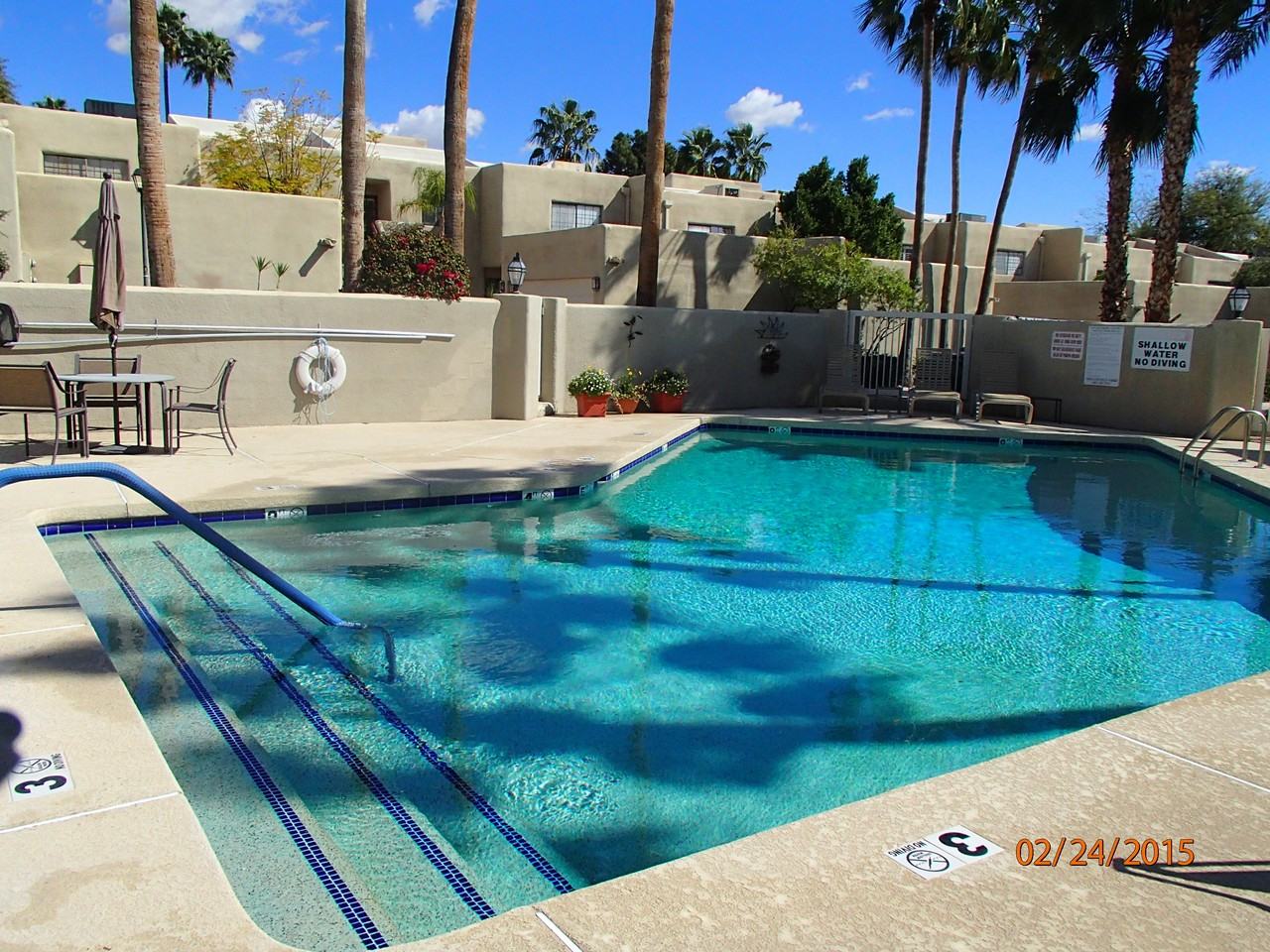 3009 E Rose Ln - Photo 2 of 48