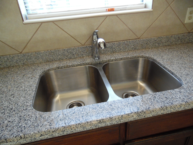 1708 N Avenue R - Photo 3 of 16