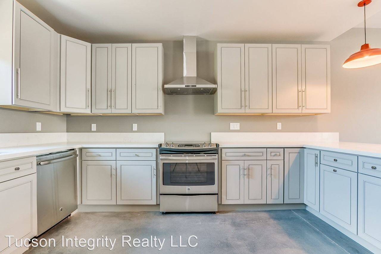 380 N. Highland Ave. - Photo 3 of 50
