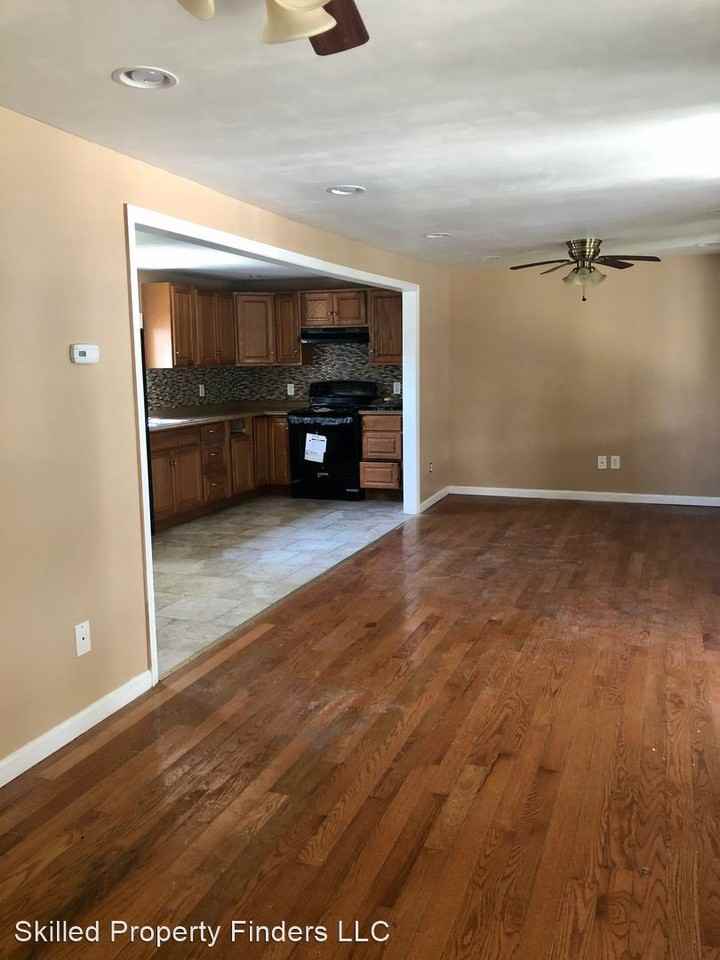 537-539 - Photo 3 of 12