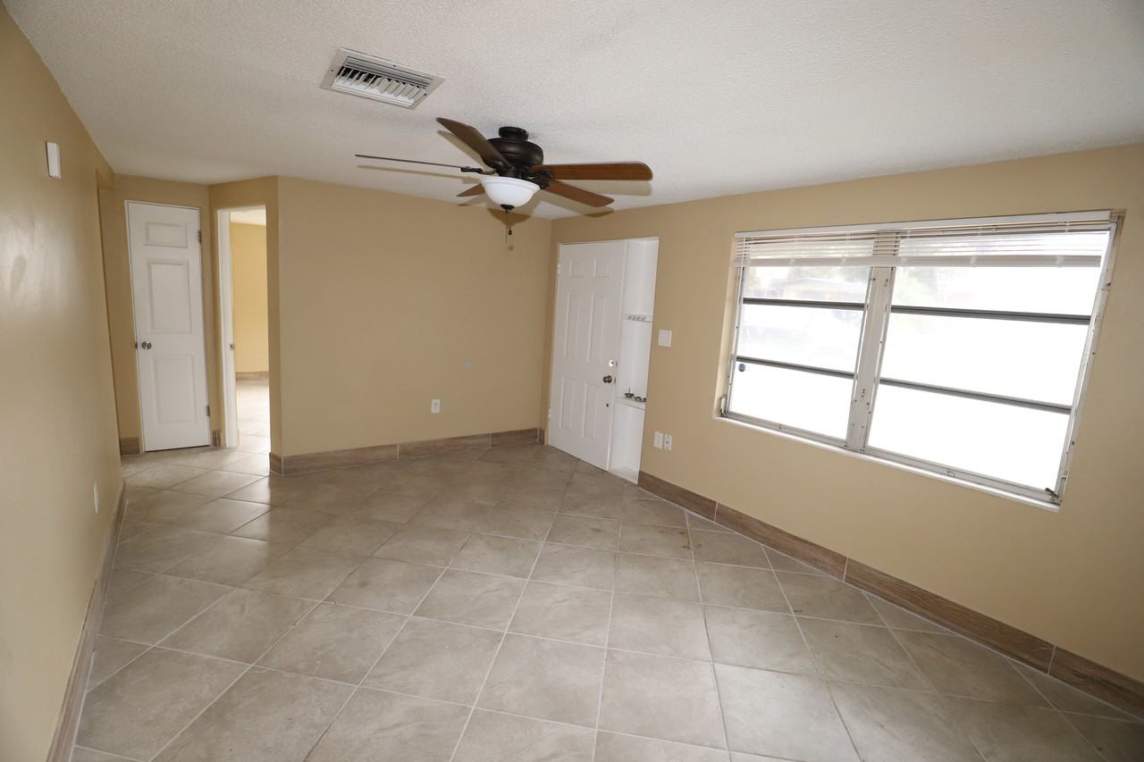 4612 Belfast Dr - Photo 2 of 10